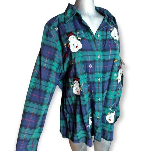 Victoria Jones Woman Tops - Vintage Victoria Jones Plaid Button Down – Blue/Green Snowman Print